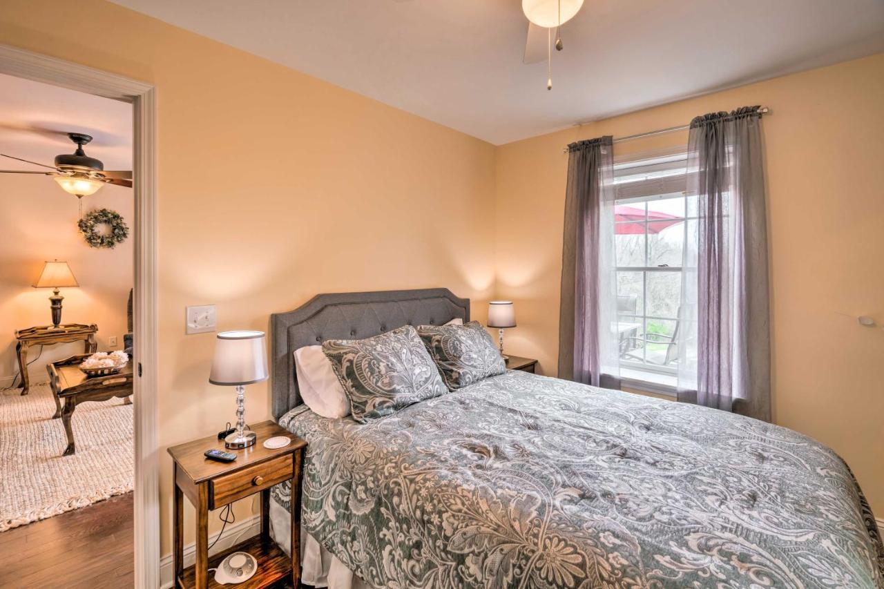 Escape With Patio, 2 Mi To Downtown! Hébergement de vacances *